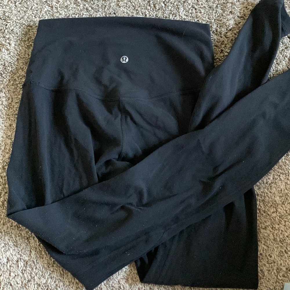 Used black Lululemon align leggings size 6 see description